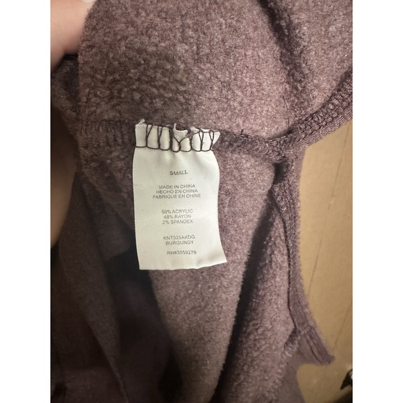 Thread‎ & Supply Cozy Maroon Crewneck Size Small Split Bottom Fall Comfort - Picture 4 of 6